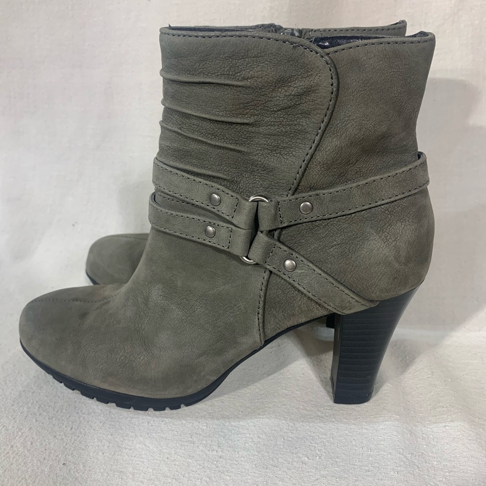 Aeropostale Ment to Be Stylish Gray Ankle Boots Sz 6